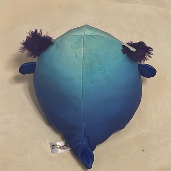 Squishmallows Miss Vi Blue/Purple Axolotl SCENTED 8” NWOT Mystery Squish🍄😳 - Picture 7 of 7